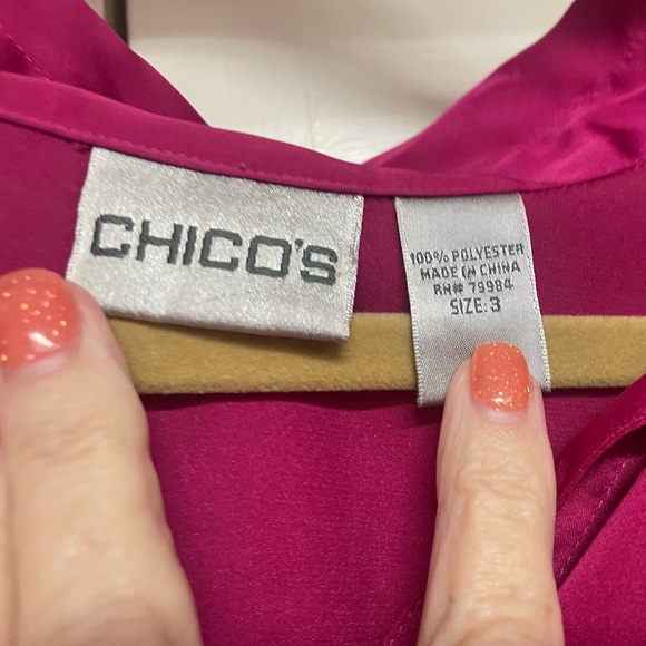 Chicos size 3 magenta silky look and feel top. 100 percent polyester. NWOT - Picture 3 of 7